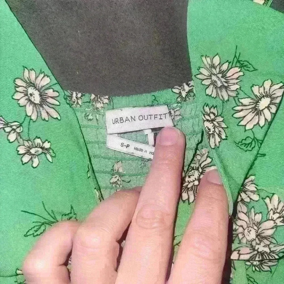 Urban Outfitters size Small P Romper - Picture 2 of 2